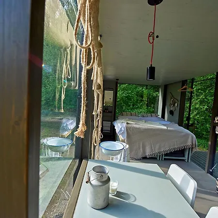 Maringotka Volavka By Twofingers Glamping Campsite *